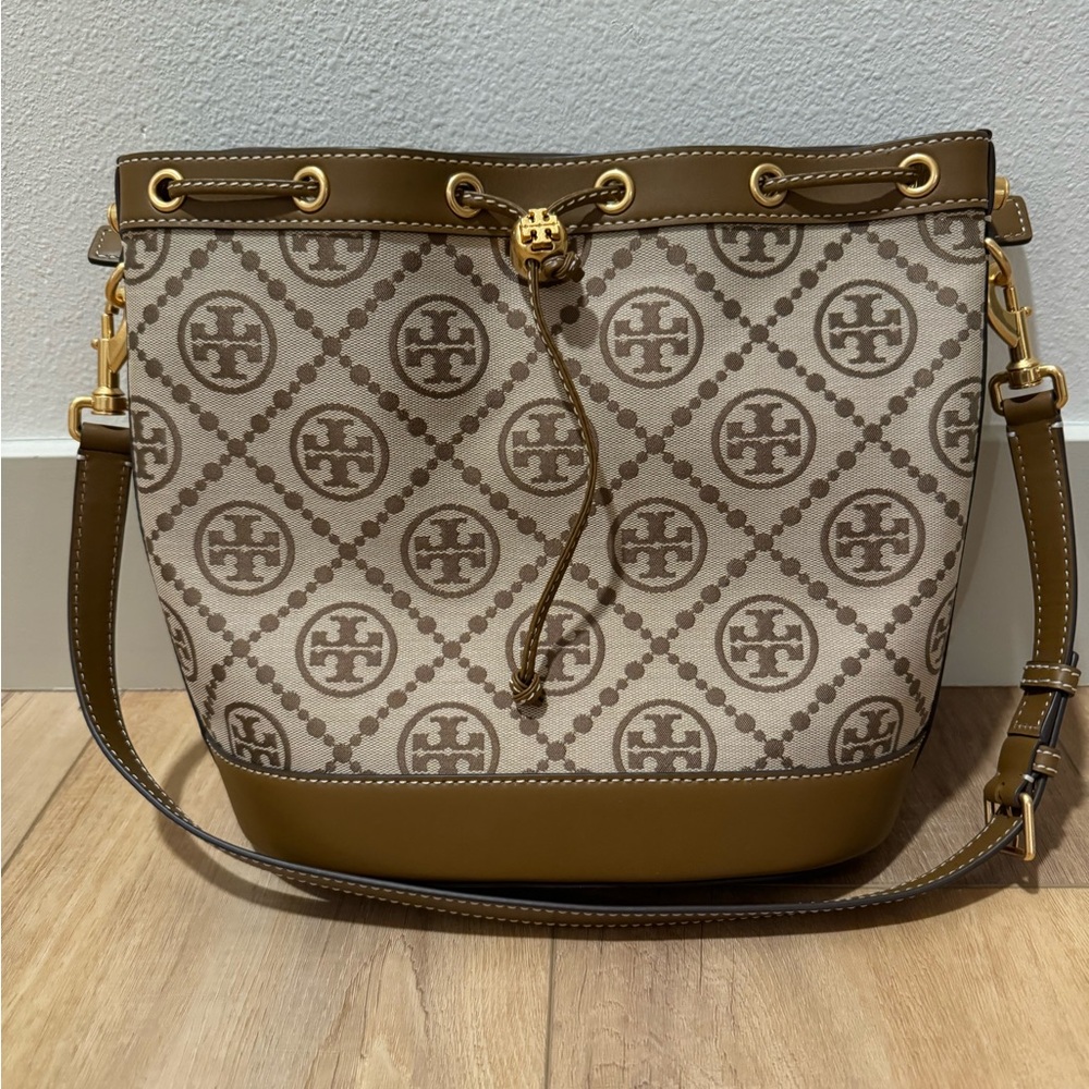 Tory Burch Bucket Bag